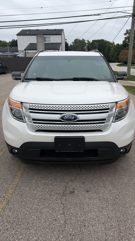 White Ford Explorer, front view